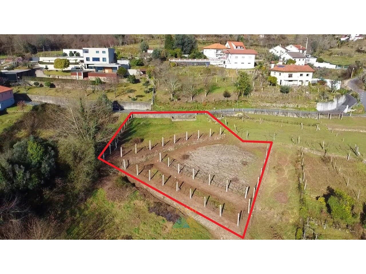 🏡 Terreno com 1.480 m² – Loureda, Arcos de Valdevez