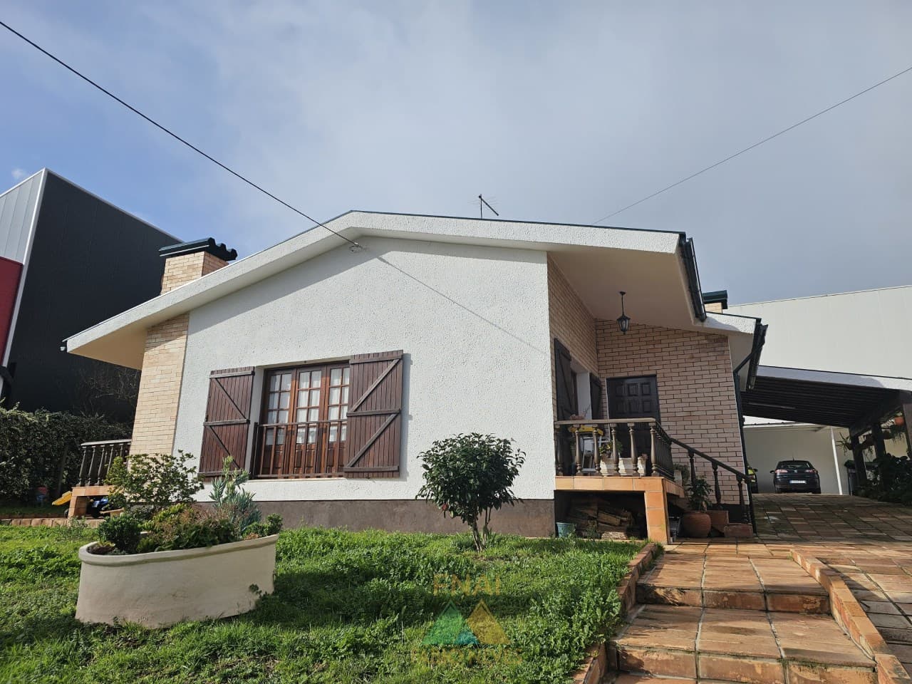 4-bedroom house plus 1-bedroom plus 1-bedroom attic