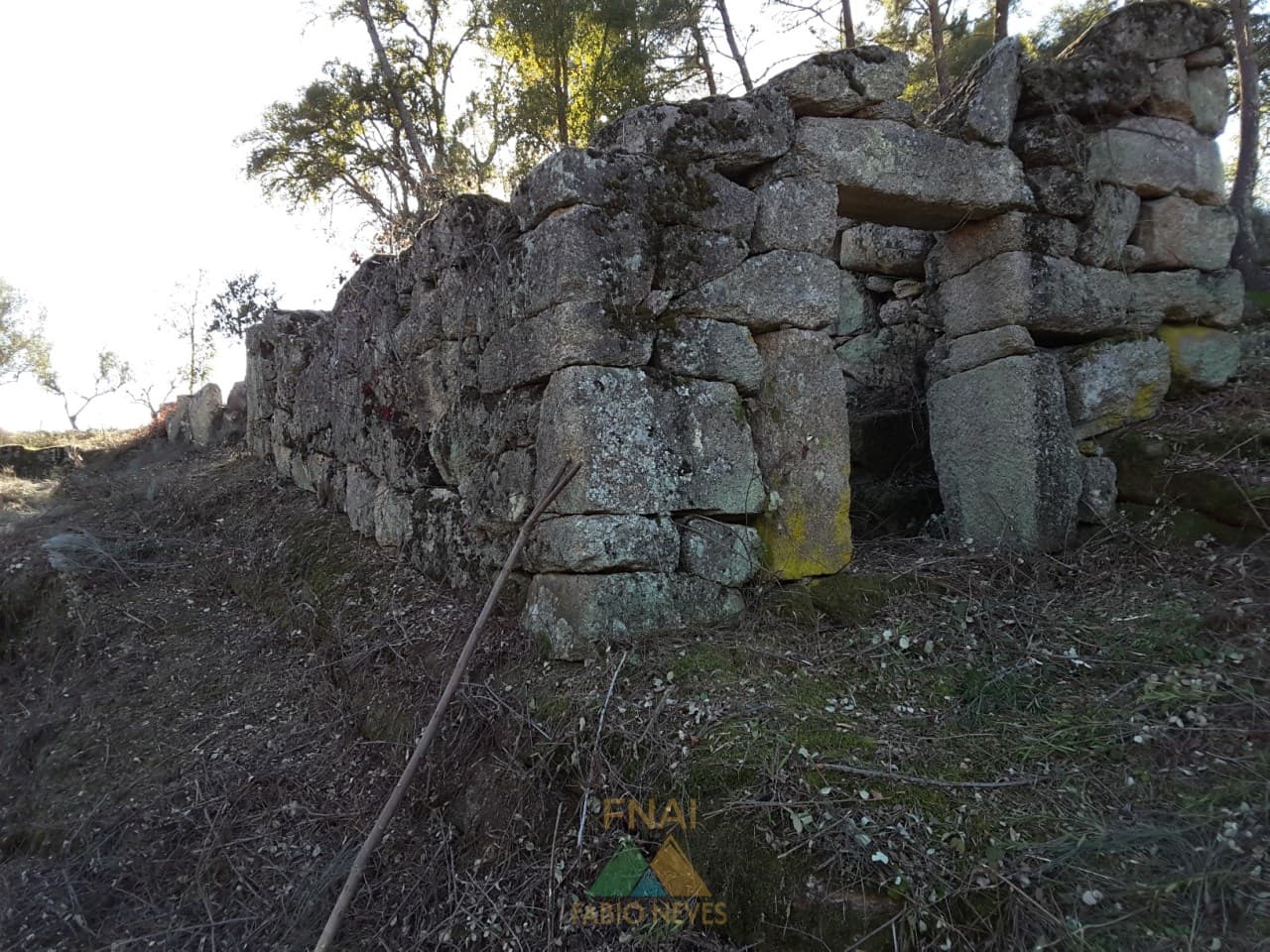 Ruin with 14,500 m² of Land – Cachão, Possacos, Valpaços