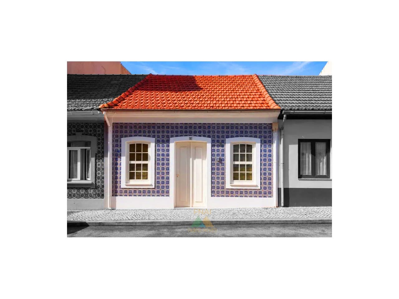 Renovated 2-Bedroom House 100 meters from Furadouro Beach