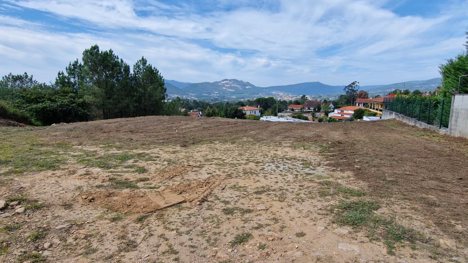 Ponte de Lima, Arca, Land for the construction of one or several houses.