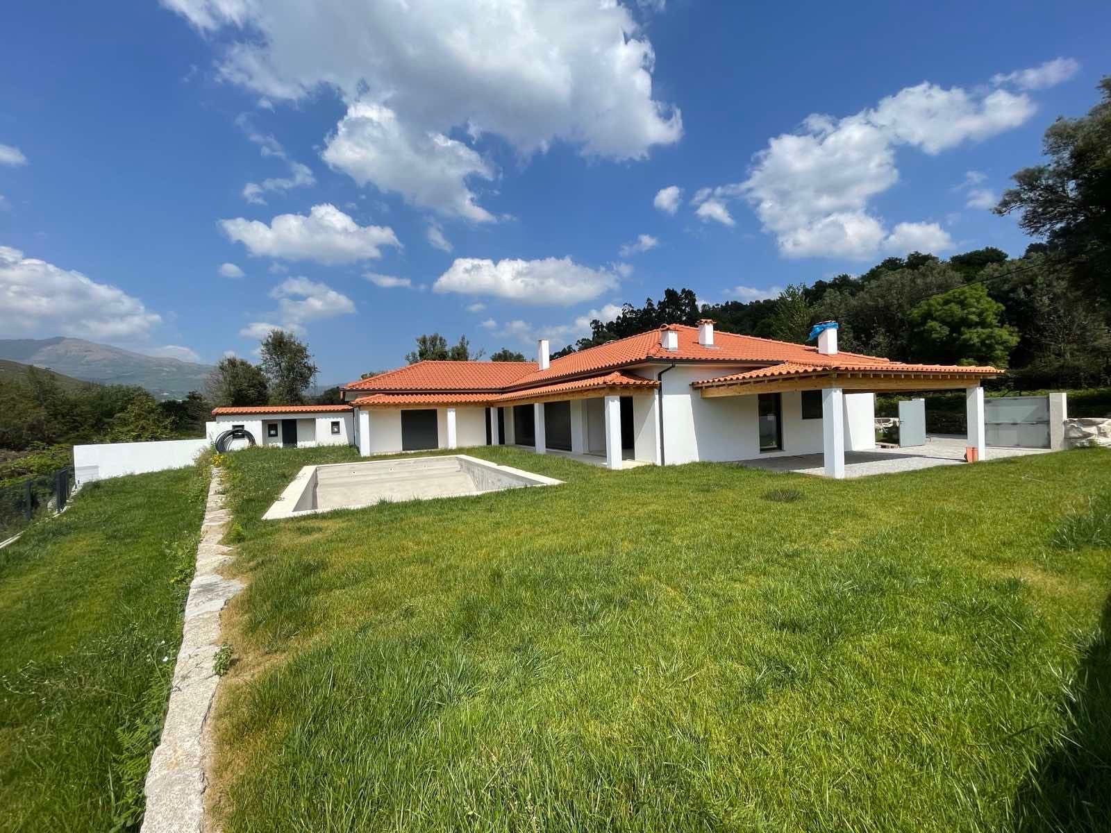 V4 House in Britelo, Ponte da Barca