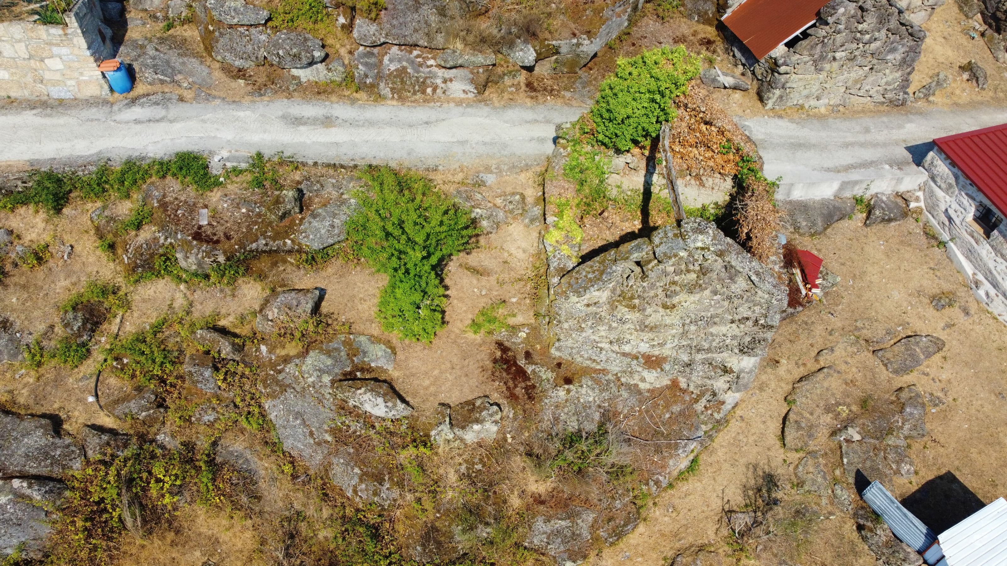 Small Ruin for Restoration or Parking - Paredes do Vale, Arcos de Valdevez