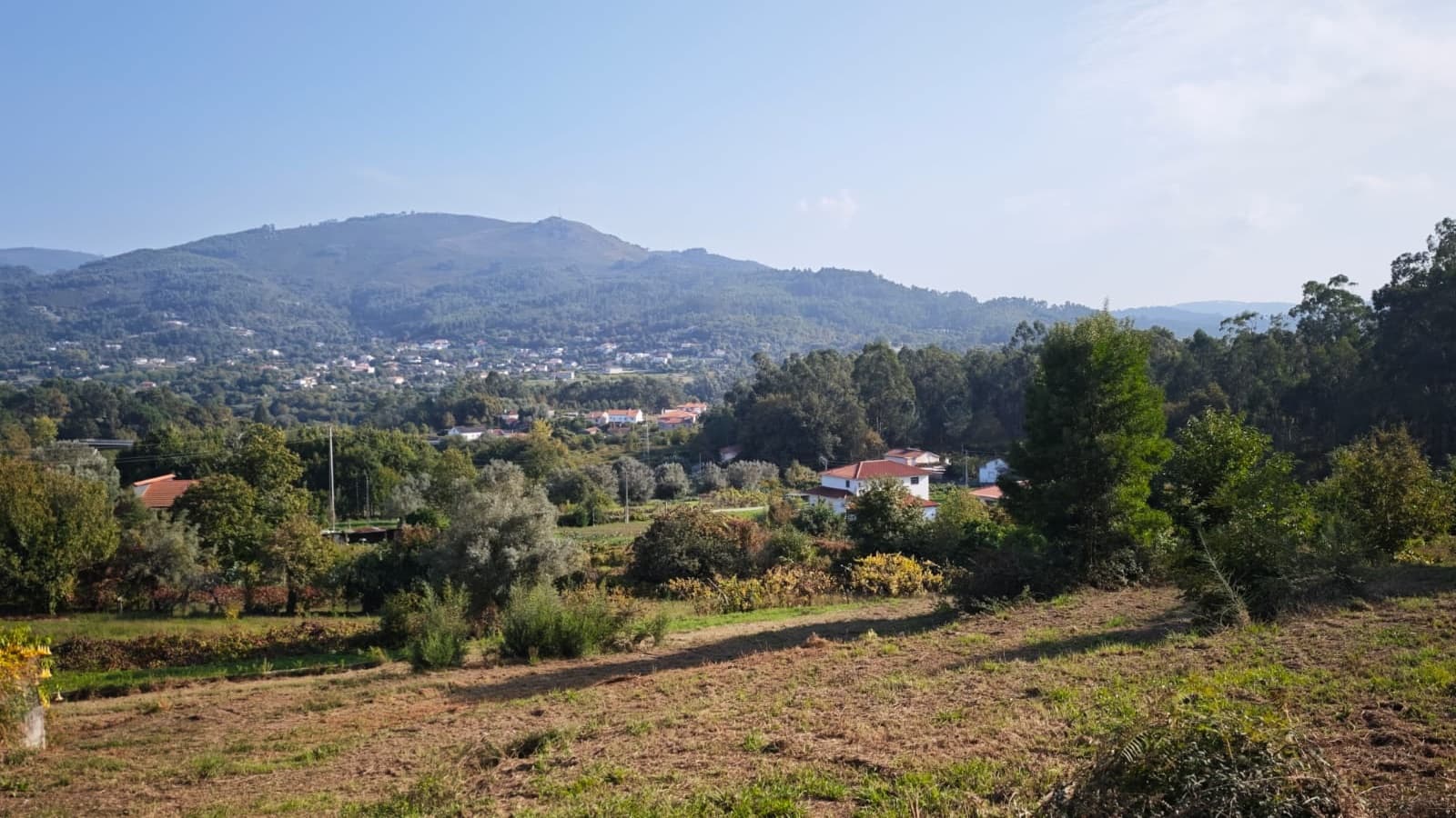 Land for construction in Refoios